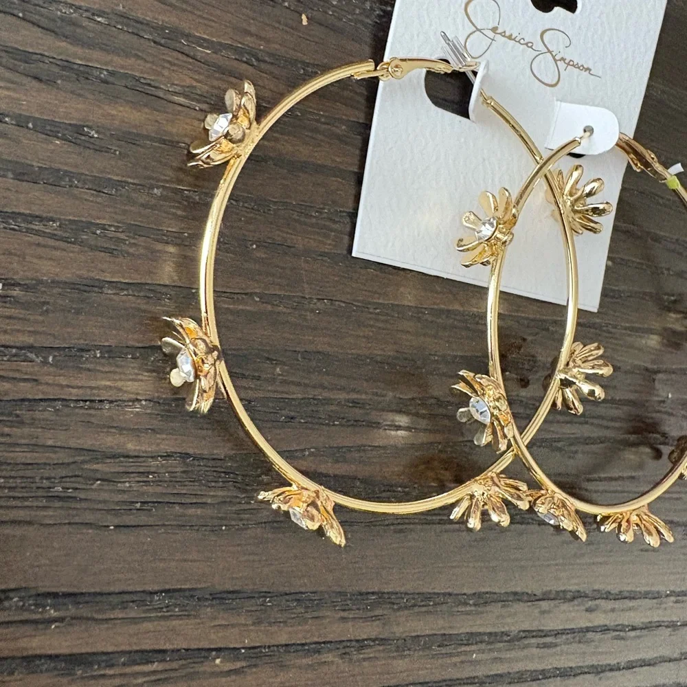 NEW Jessica Simpson flower hoop earrings